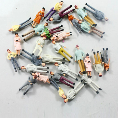 China Escale a la gente arquitectónica del modelo de escala del 1:75 los 2.5cm, figuras pintadas para la disposición del ferrocarril del tren proveedor