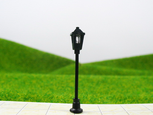 China 6V o escala tren Estación diseños diseño en miniatura modelo farola puestos 4,5 cm proveedor