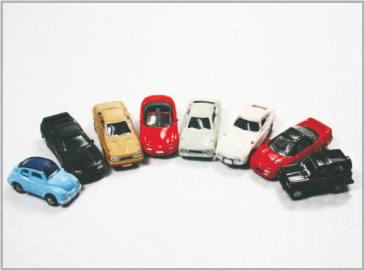 China 1/100 coches modelo de encargo AA100-8 de escala de la mini aleación como el regalo y Decoratio casero proveedor