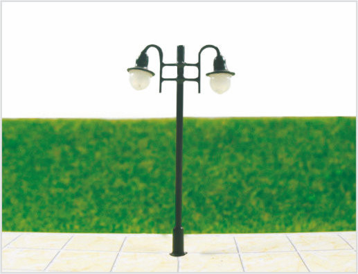 China Poste de T46 6V dos puntas calle plástico escala modelo luz para diseño de tren 6 cm proveedor