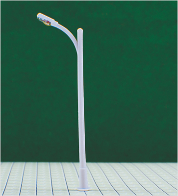 China RA100 Poste personalizado 6V Billboard calle plástico escala modelo luz para diseños de trenes HO 9.5 cm proveedor