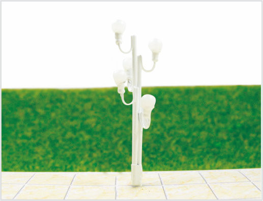 China Poste de T81 6V calle dos puntas plástico modelo luz para diseño de vías de tren 7 cm proveedor
