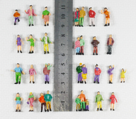 La gente arquitectónica femenina/masculina del modelo de escala, gente pintada figura para el 1:87 los 2.0cm de la disposición proveedor