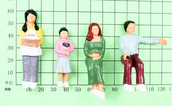 La gente arquitectónica roja/del negro de escala del modelo modela figuras de la gente proveedor