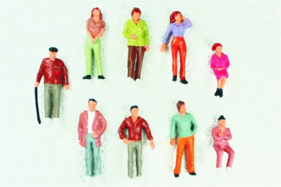 P43-10 al aire libre 1:43 escala arquitectónica modelo personas pintado figuras 4.8 cm proveedor