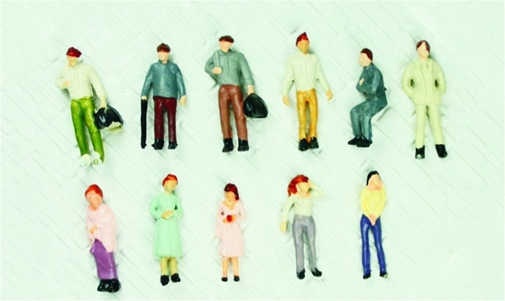 Los materiales del modelo de escala del 1:100/la gente arquitectónicos del modelo pintaron el cuadro de acción el 1.8cm proveedor