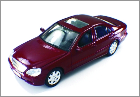 El 1:24 fundió al automóvil descubierto de encargo elegante de BMW a troquel de la exhibición de los coches modelo de escala para la disposición del tren proveedor