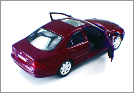 El 1:24 fundió al automóvil descubierto de encargo elegante de BMW a troquel de la exhibición de los coches modelo de escala para la disposición del tren proveedor