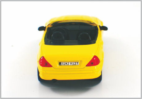 1/43 fundió el Benz de encargo Sik320 de Mercedes a troquel de los coches modelo de escala de la aleación amarilla para la colección proveedor