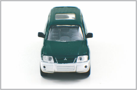 1/43 fundió los coches modelo de encargo Mitubishi Pajero de escala a troquel de la aleación verde para la colección y el regalo proveedor