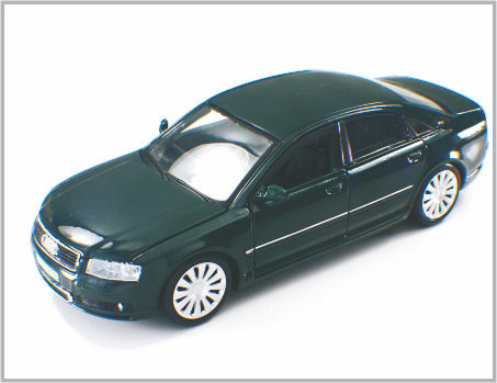1/24 fundió los coches modelo de encargo negros brillantes Audi A8 de escala a troquel de la aleación como a casa Decoratio proveedor